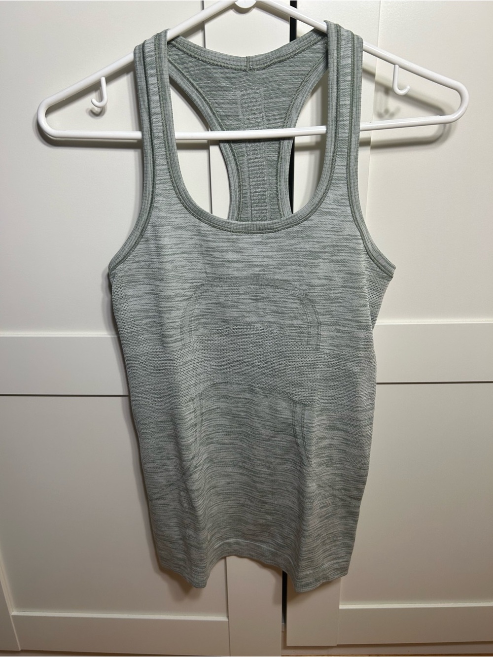Lululemon Swiftly Tech Racerback size 2 - Picture 6 of 7